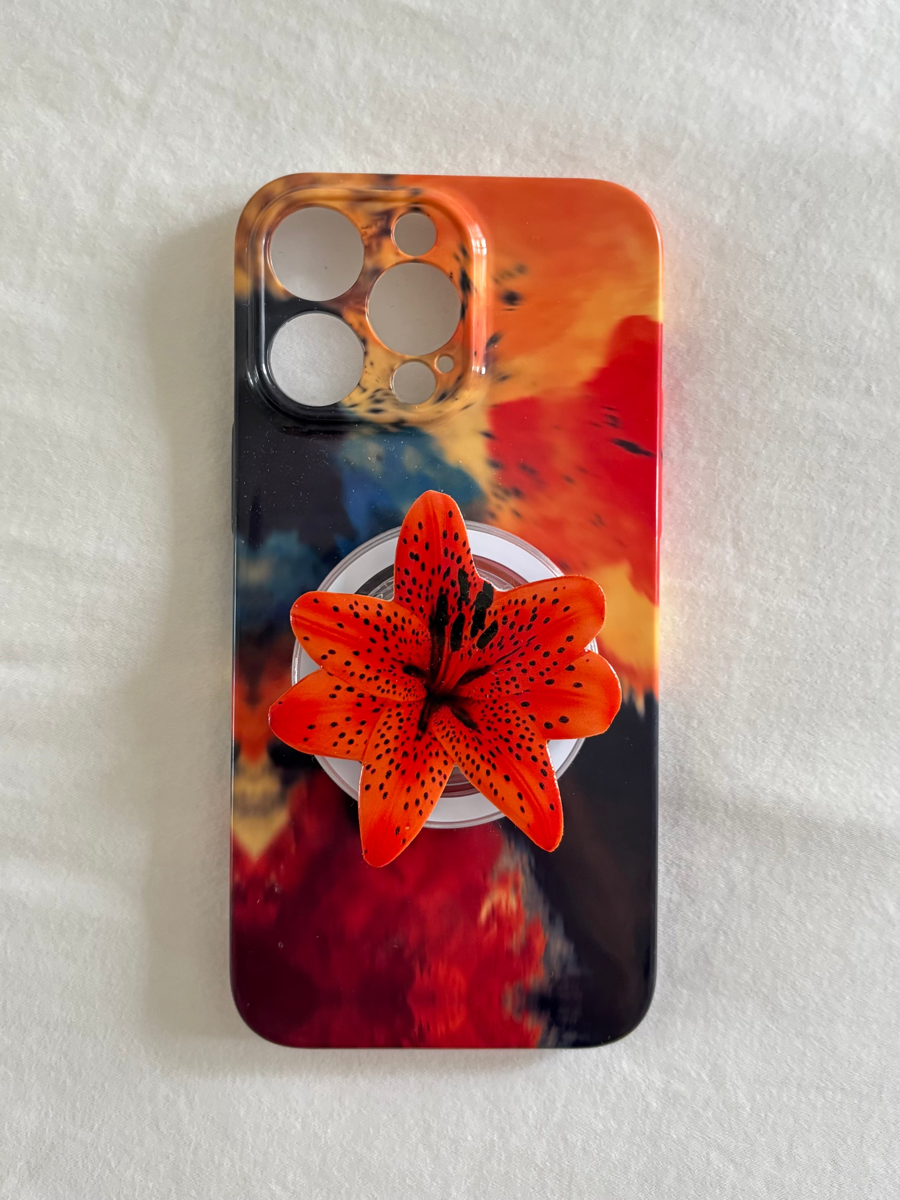 Tiger lily MagSafe