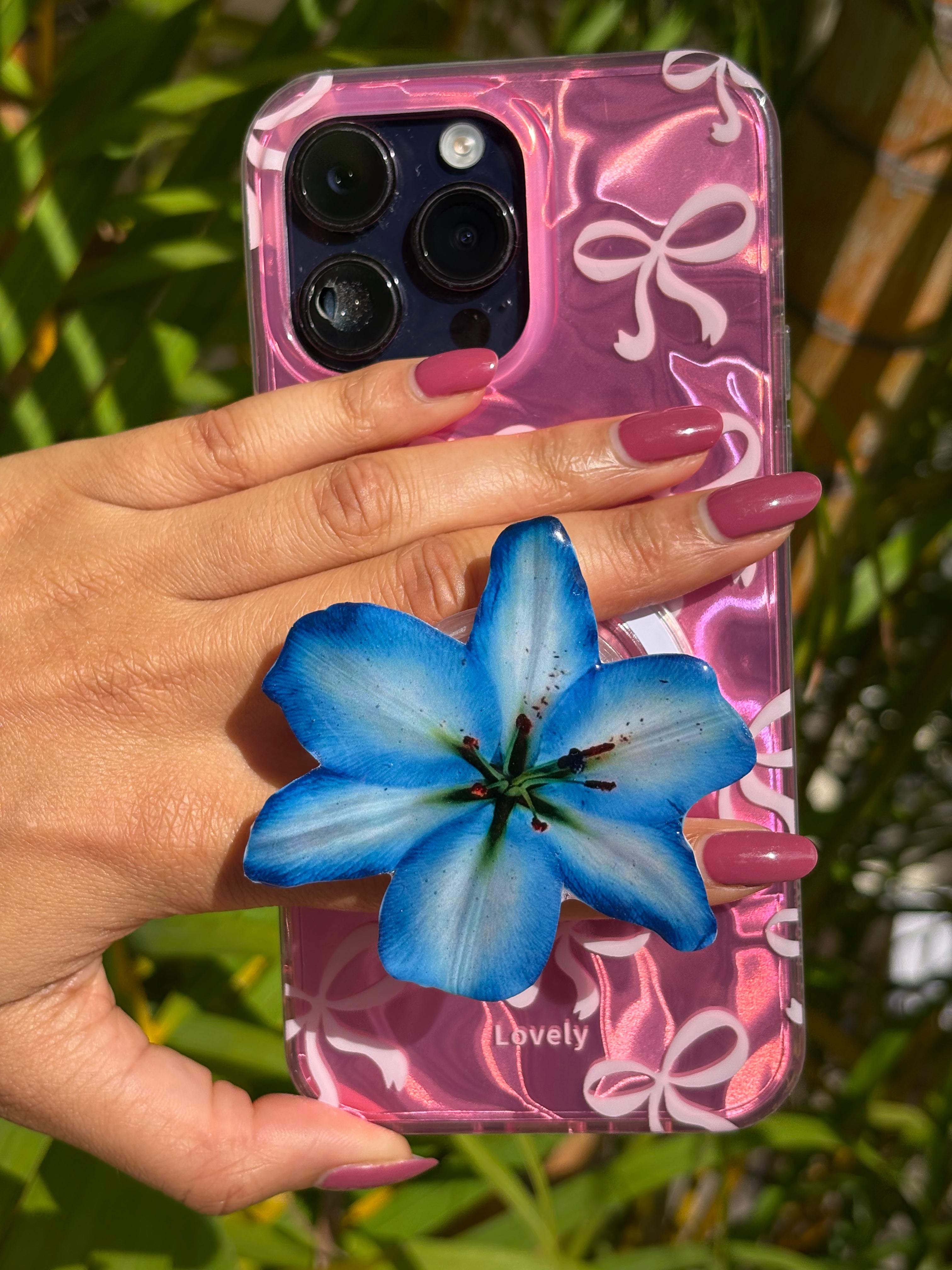 Blue Lily MagSafe